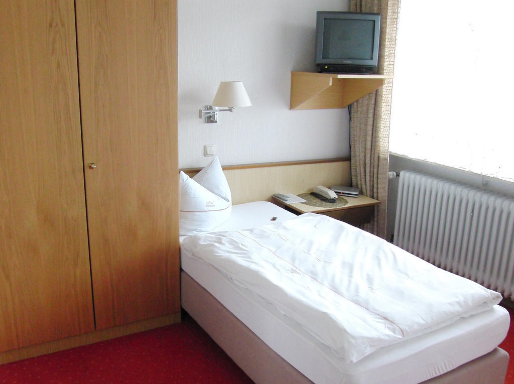 Hotel Olympia Bad Orb Room photo